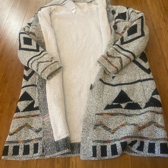 NORTHERN ANGEL SWEATER - Picture 2 of 8